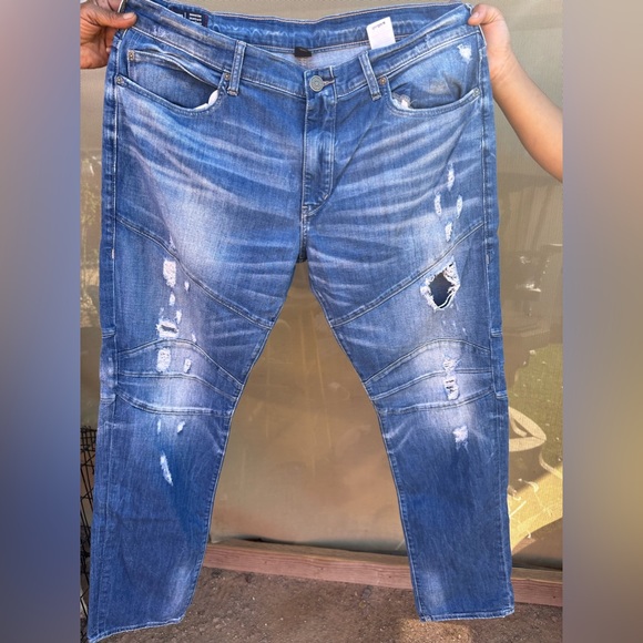 Hello - Picture 5 of 14